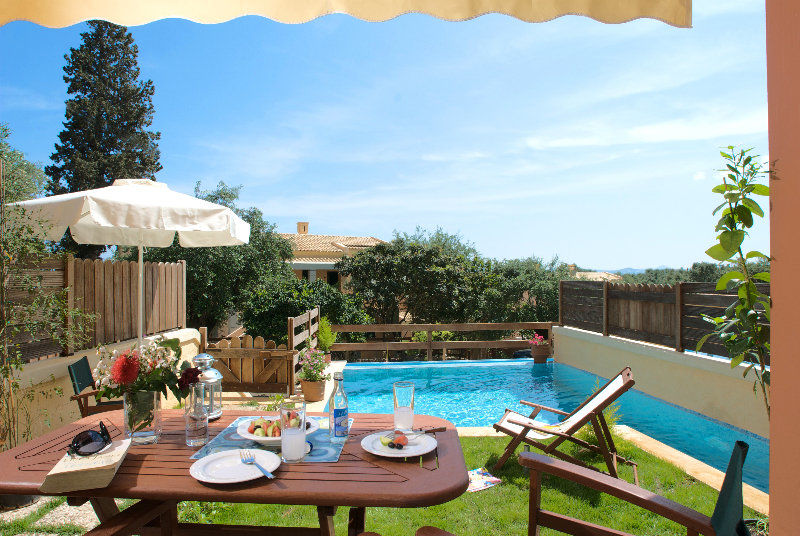 La Riviera Barbati Seaside Luxurious - Corfu 4* Mparmpati